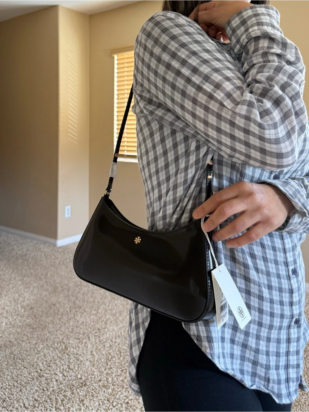 NWT , tory burch Emerson smooth shoulder bag black leather
